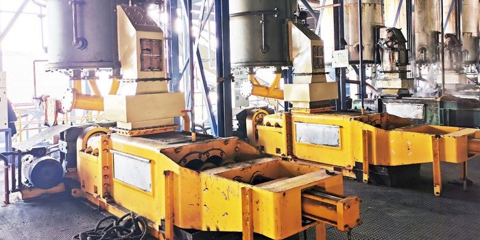 melakukan-pengecekan-teratur-dan-service-screw-press-pabrik-sawit-77